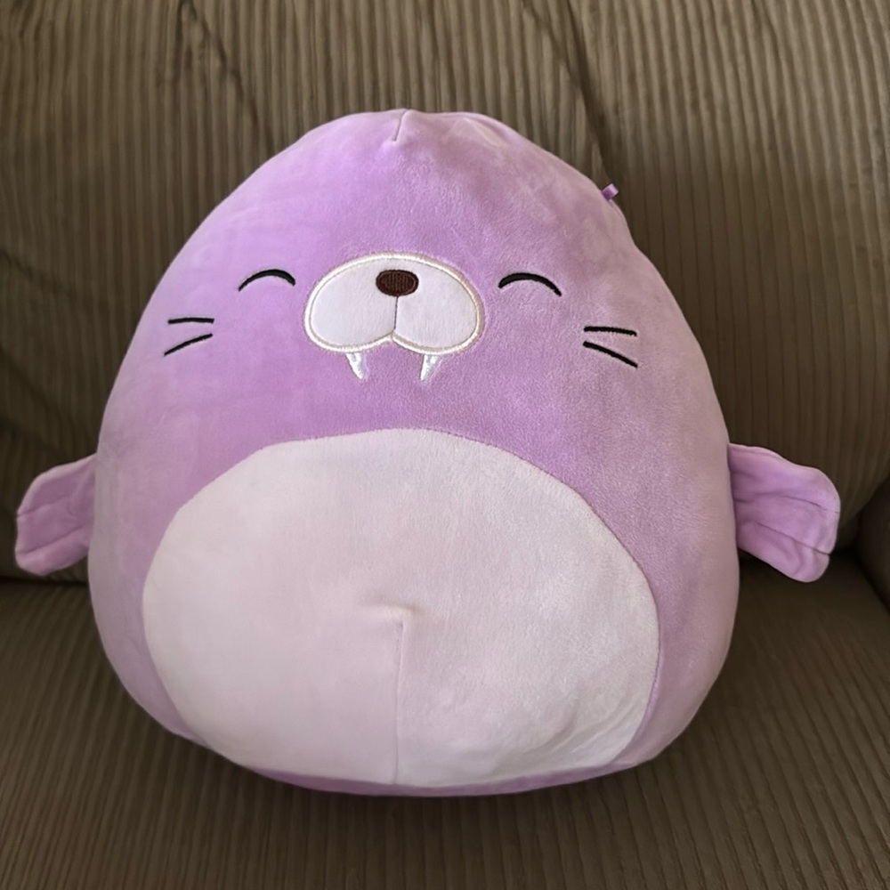 Squishmallows Winnie Purple Walrus 10"